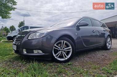 Универсал Opel Insignia 2012 в 