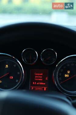 Седан Opel Insignia 2009 в 