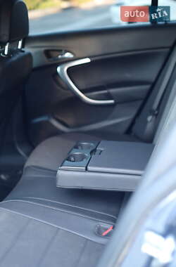Седан Opel Insignia 2009 в 