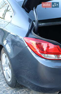 Седан Opel Insignia 2009 в 