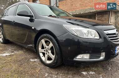 Универсал Opel Insignia 2011 в 