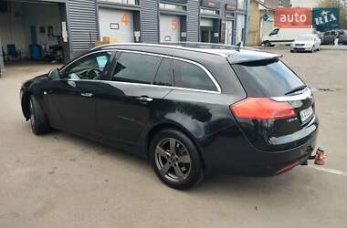 Универсал Opel Insignia 2010 в 