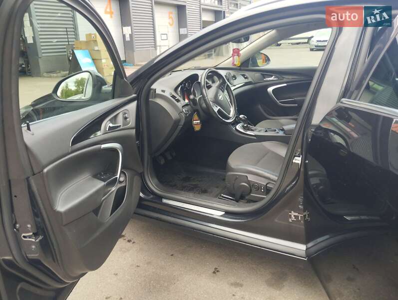 Универсал Opel Insignia 2010 в Киеве