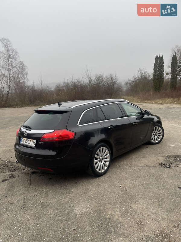 Універсал Opel Insignia 2010 в Львові