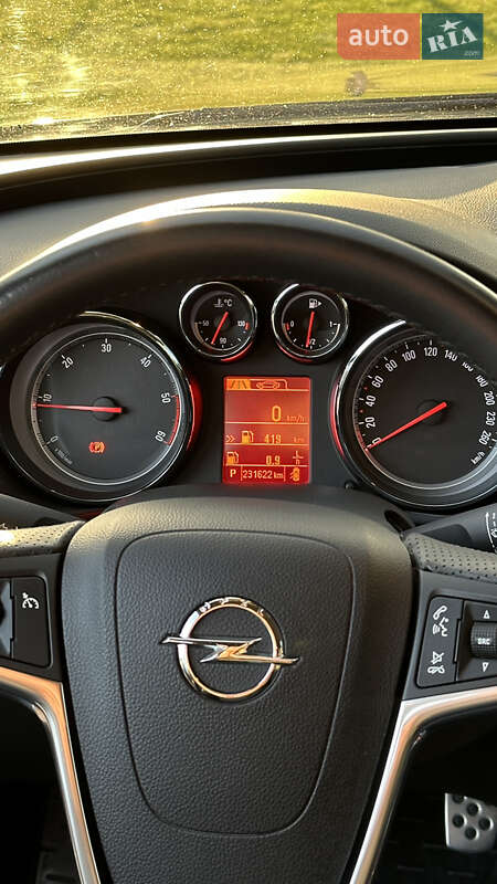 Универсал Opel Insignia 2012 в Гадяче