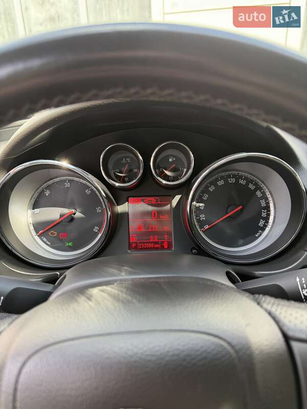 Седан Opel Insignia 2012 в Києві