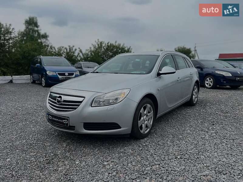Универсал Opel Insignia 2013 в 