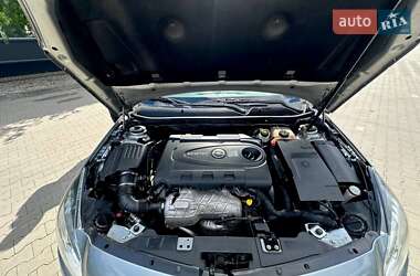 Лифтбек Opel Insignia 2013 в 