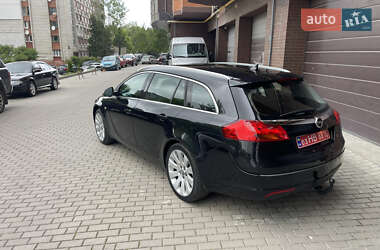 Универсал Opel Insignia 2011 в 