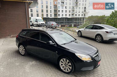 Универсал Opel Insignia 2011 в 