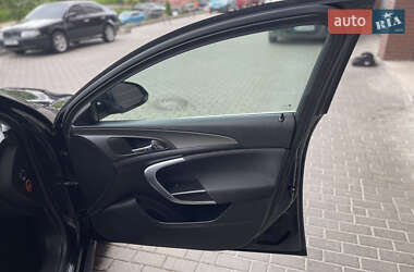 Универсал Opel Insignia 2011 в 