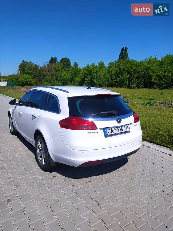 Универсал Opel Insignia 2011 в Черкассах