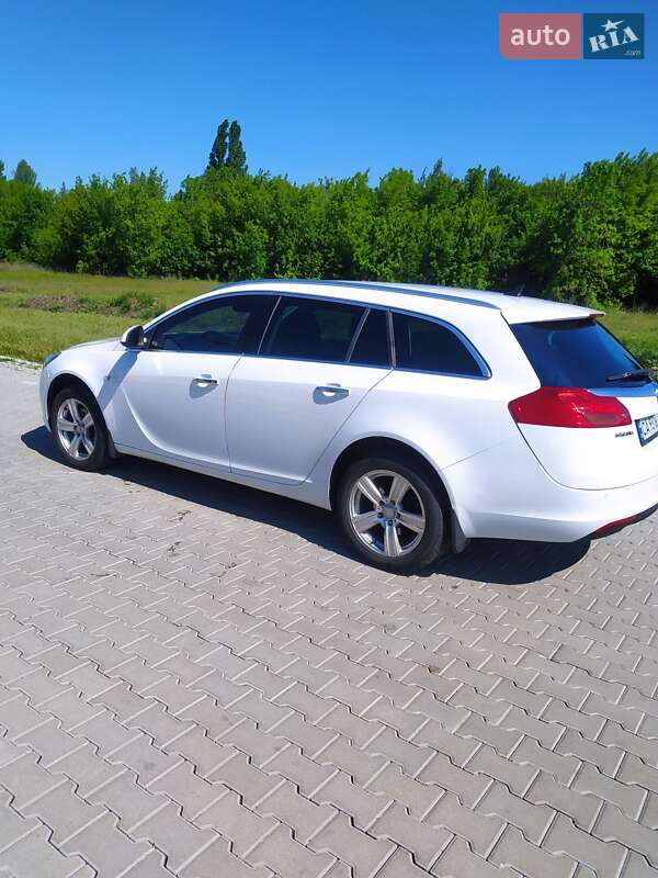 Универсал Opel Insignia 2011 в Черкассах