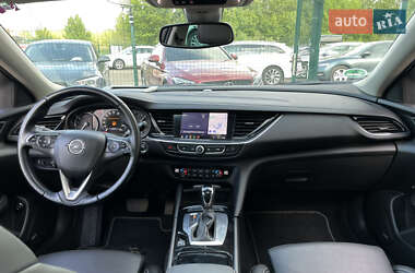 Универсал Opel Insignia 2019 в 