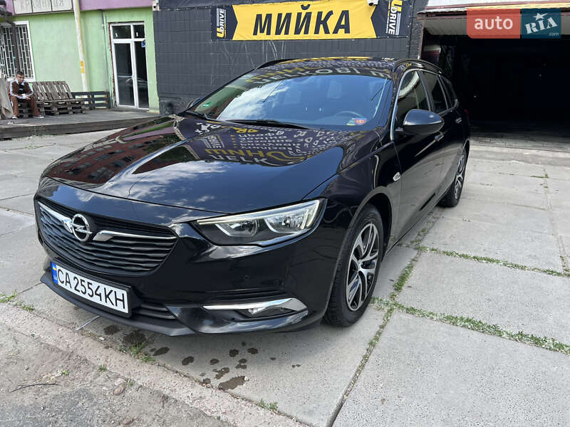 Универсал Opel Insignia 2019 в 