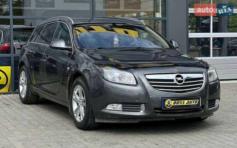Универсал Opel Insignia 2011 в 