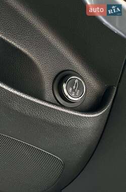 Универсал Opel Insignia 2011 в 
