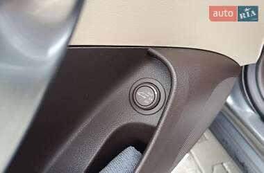 Универсал Opel Insignia 2009 в 