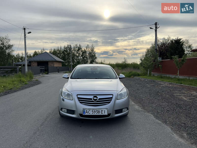 Седан Opel Insignia 2009 в Ковелі