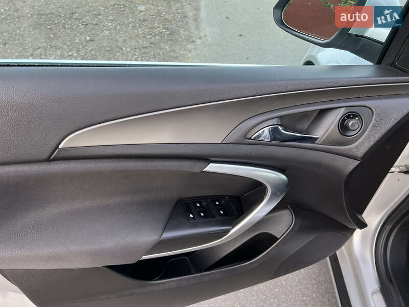 Седан Opel Insignia 2009 в Ковелі