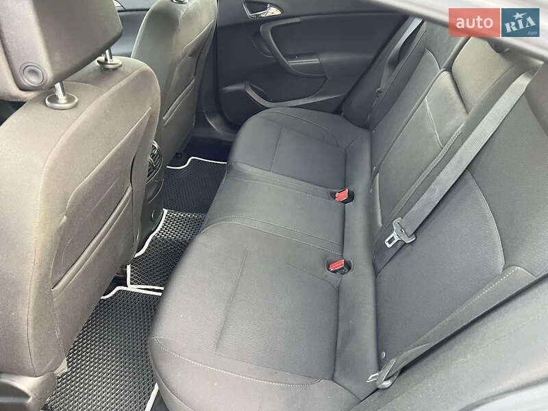 Седан Opel Insignia 2009 в Ковелі
