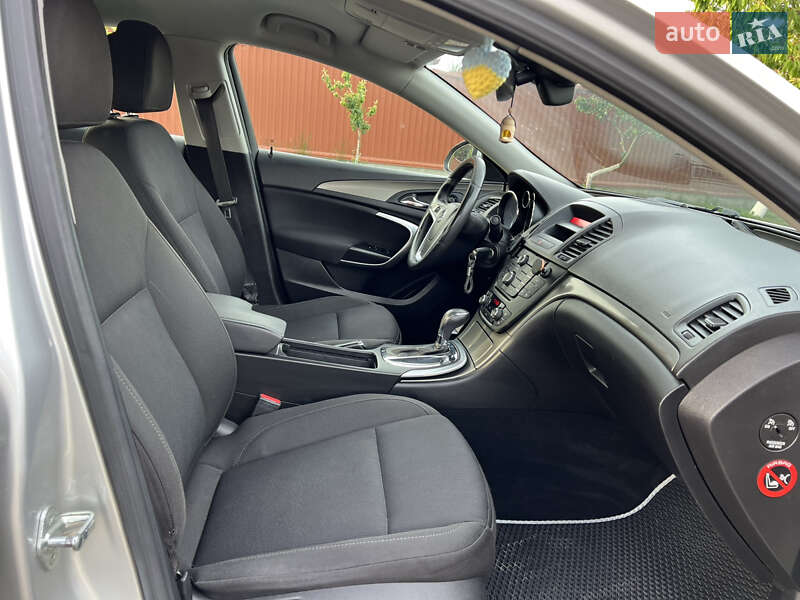 Седан Opel Insignia 2009 в Ковелі