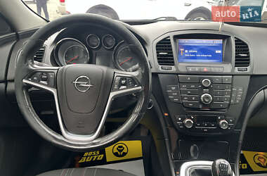 Универсал Opel Insignia 2012 в 
