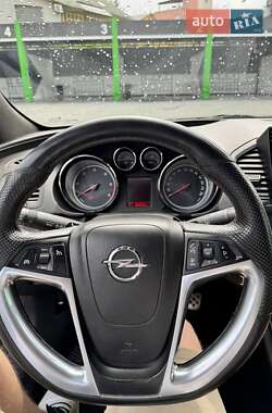 Універсал Opel Insignia 2011 в 