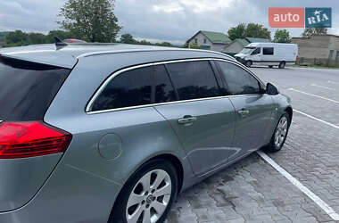 Универсал Opel Insignia 2012 в 