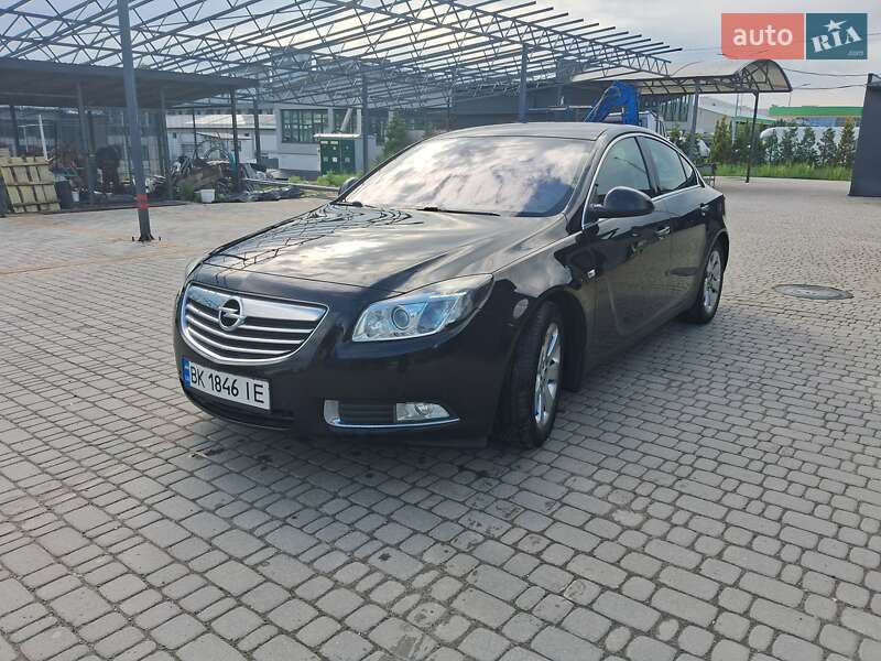 Седан Opel Insignia 2009 в 