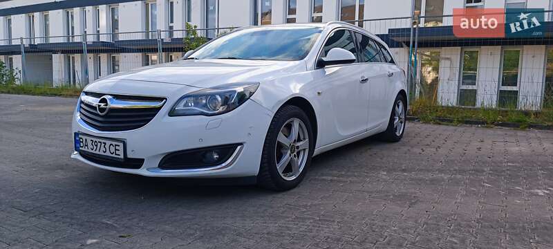 Універсал Opel Insignia 2015 в Гайвороні