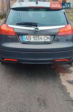 Универсал Opel Insignia 2013 в 