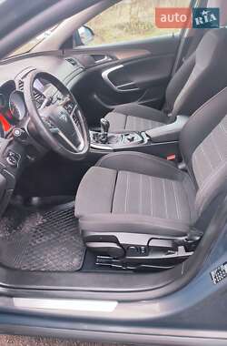 Универсал Opel Insignia 2013 в 