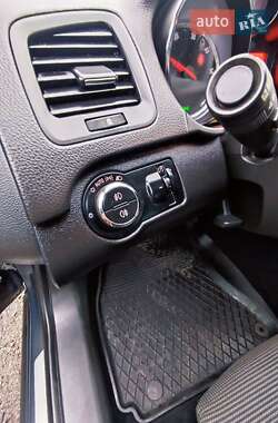 Универсал Opel Insignia 2013 в 