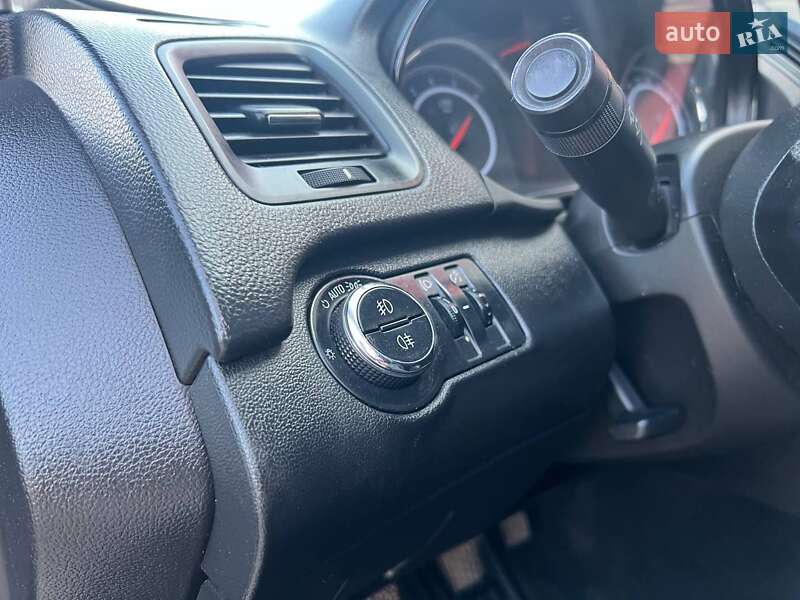 Універсал Opel Insignia 2014 в Гайсину