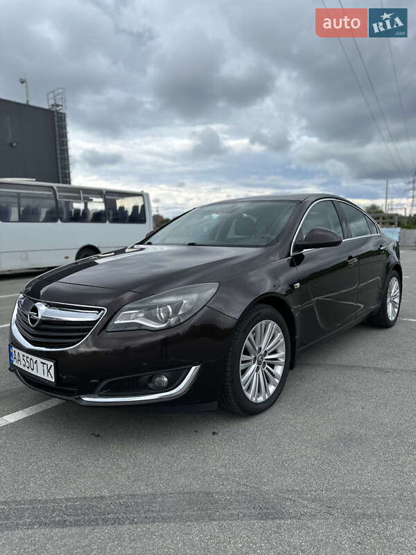 Седан Opel Insignia 2015 в Києві