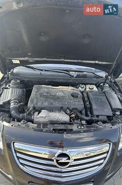 Универсал Opel Insignia 2012 в 