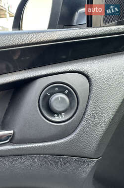Универсал Opel Insignia 2012 в 