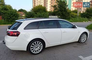 Универсал Opel Insignia 2015 в 
