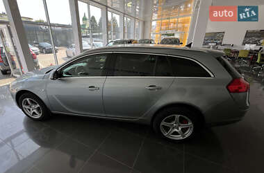 Универсал Opel Insignia 2010 в 