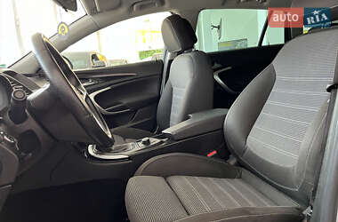Универсал Opel Insignia 2010 в 