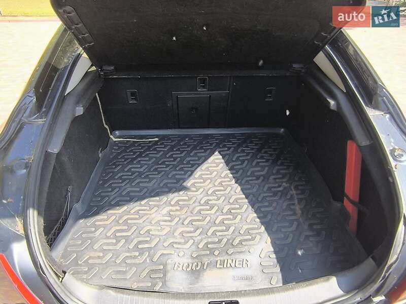 Ліфтбек Opel Insignia 2010 в Миргороді