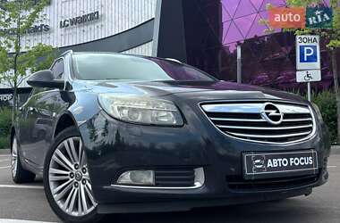 Универсал Opel Insignia 2013 в 