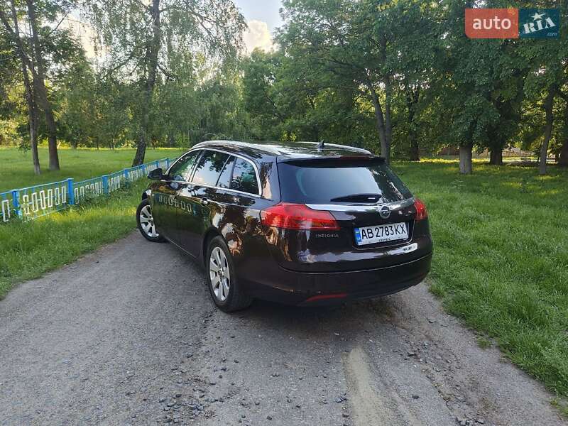 Универсал Opel Insignia 2011 в Теплике