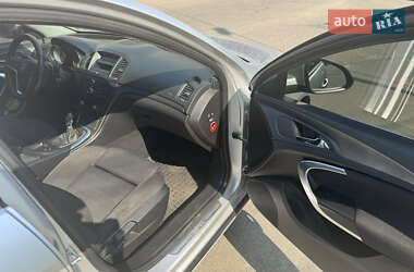 Универсал Opel Insignia 2009 в 