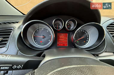 Лифтбек Opel Insignia 2010 в 