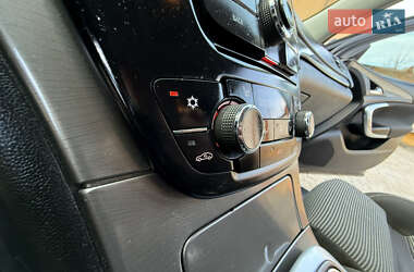 Лифтбек Opel Insignia 2010 в 