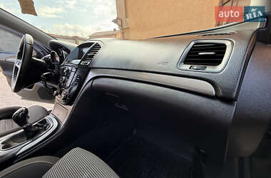 Лифтбек Opel Insignia 2010 в 