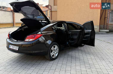 Лифтбек Opel Insignia 2010 в 