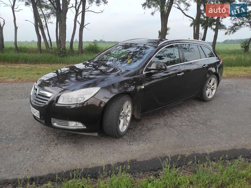 Універсал Opel Insignia 2010 в Сумах